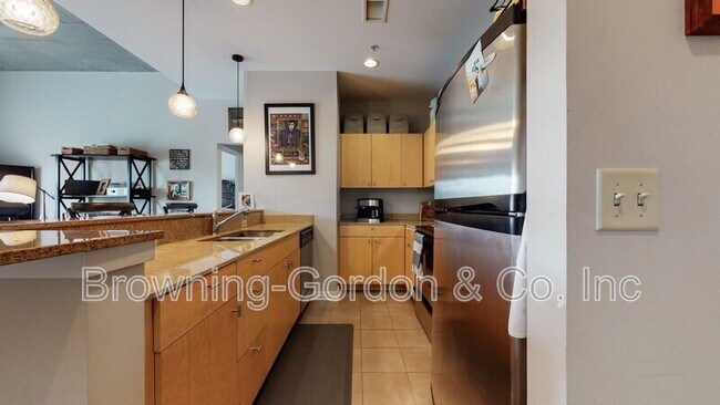 Foto del edificio - 1101 18th Ave S