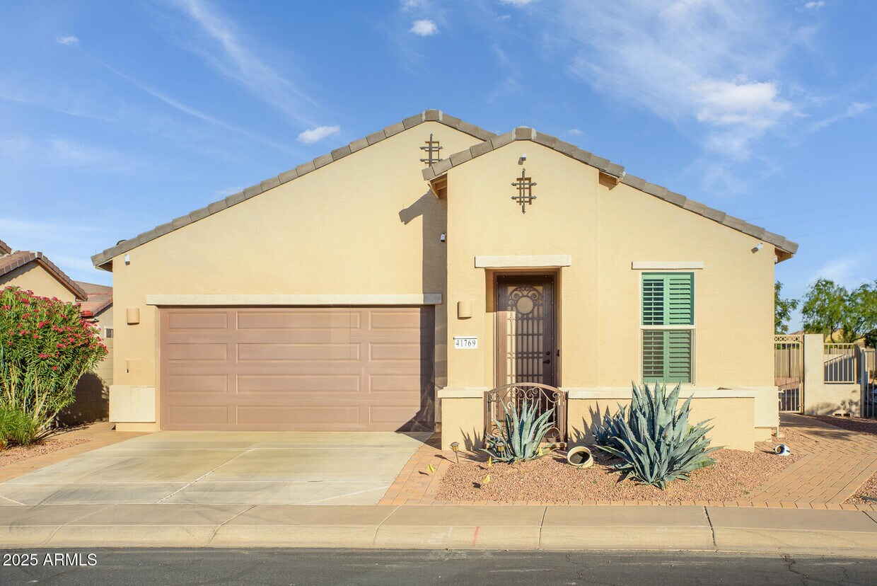 Foto principal - 41769 W Canasta Ln
