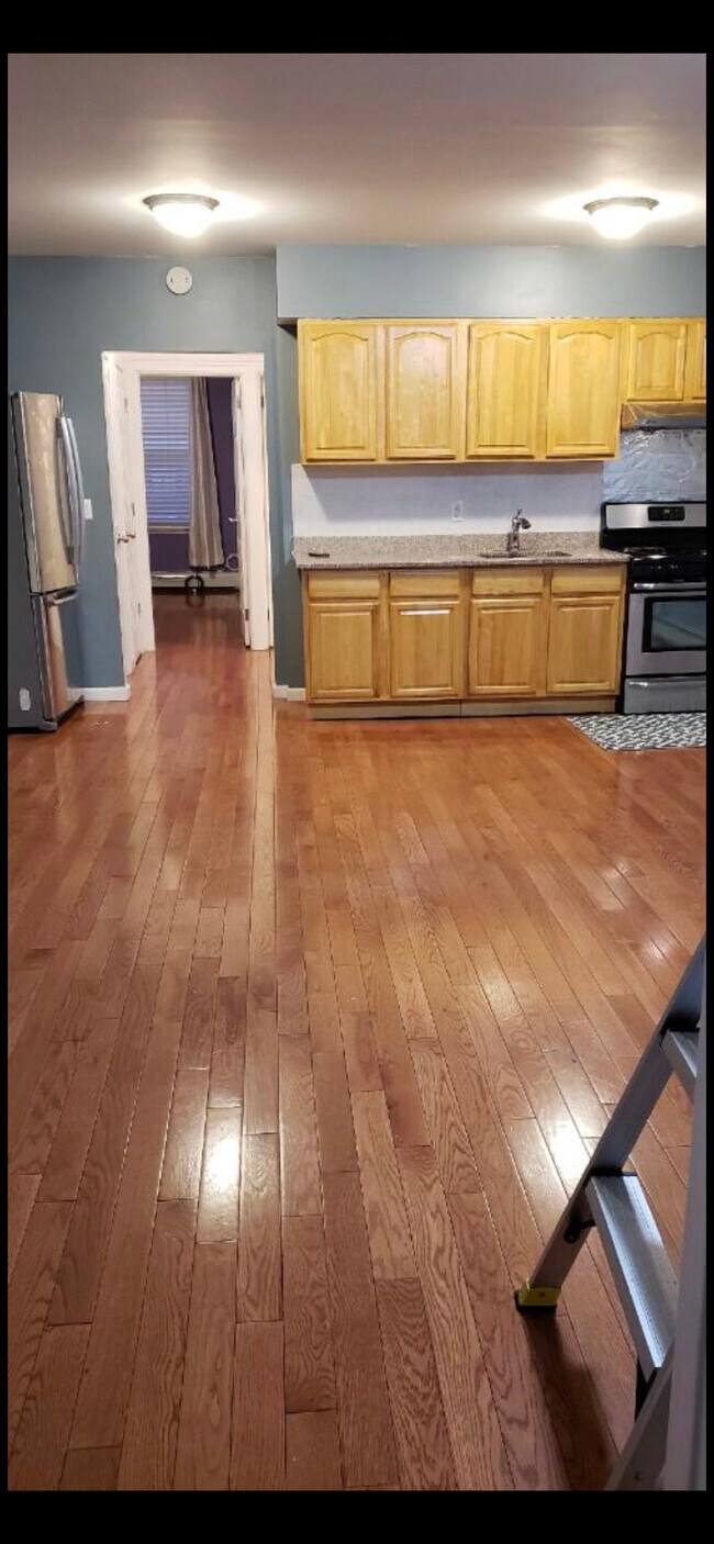 Building Photo - 30 Bay 7th St