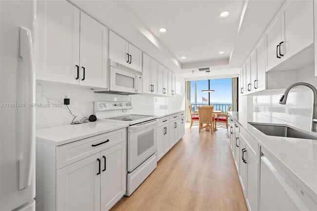 Foto del edificio - 1300 Jimmy Buffett Mem Hwy