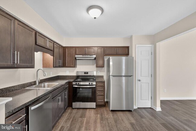 Building Photo - 17401 Kagera Dr