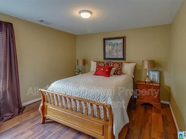 Foto del edificio - 8038 Mary Alice Way