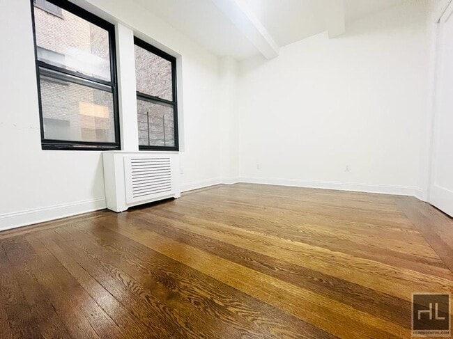 Foto del edificio - WEST 68 STREET