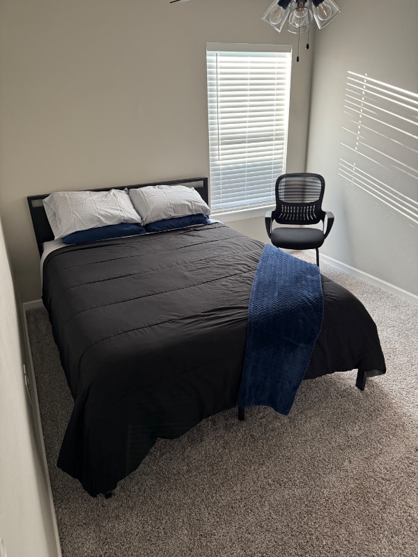 Building Photo - 6413 SE 84th St