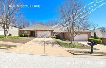 Building Photo - 1104 N Missouri Dr