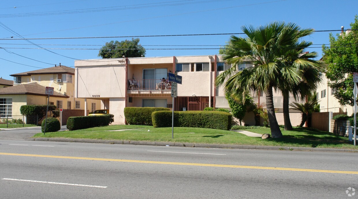 Building Photo - 5539 Whitsett Ave