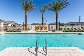 Building Photo - Arrebol Villas