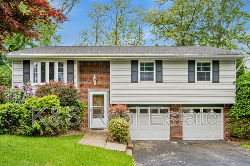 Primary Photo - 451 Fielding Dr