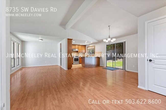 Foto del edificio - 8735 SW Davies Rd