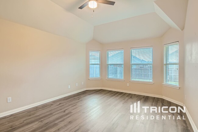 Building Photo - 7814 Longbow Ln