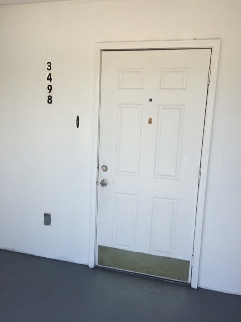 Building Photo - Large 6-2 house with new central air