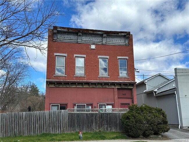 Building Photo - 165 Ulster Ave