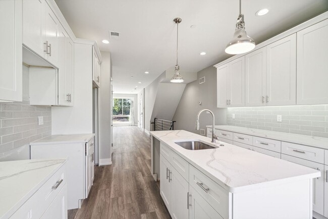 Foto del edificio - 2429 N 3rd St