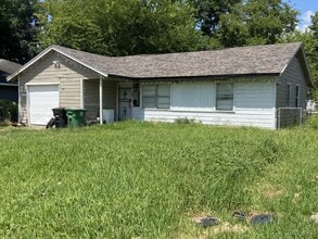 Building Photo - 3029 Nita St