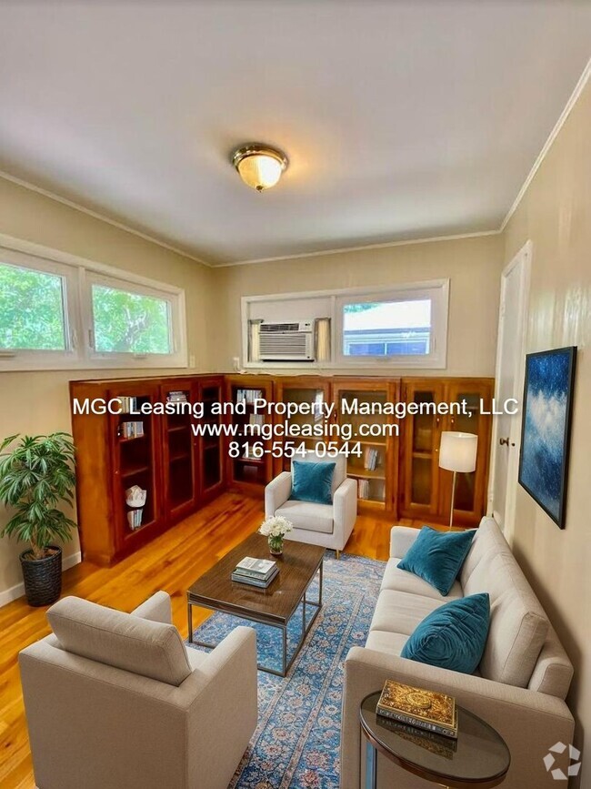 Building Photo - 226 SW McClendon Dr