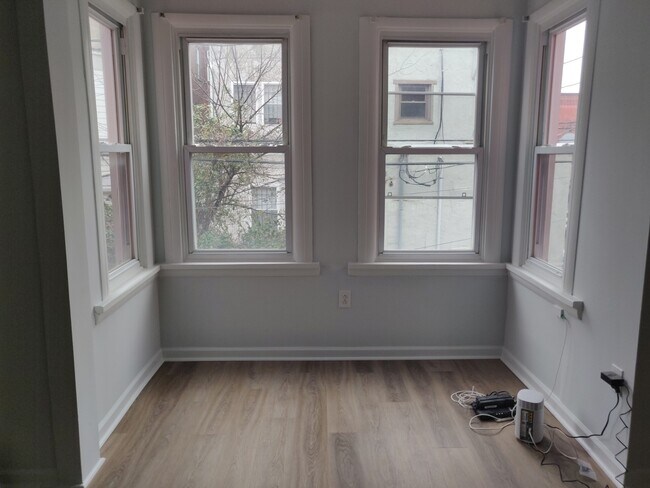 Building Photo - 2105 N 17th St