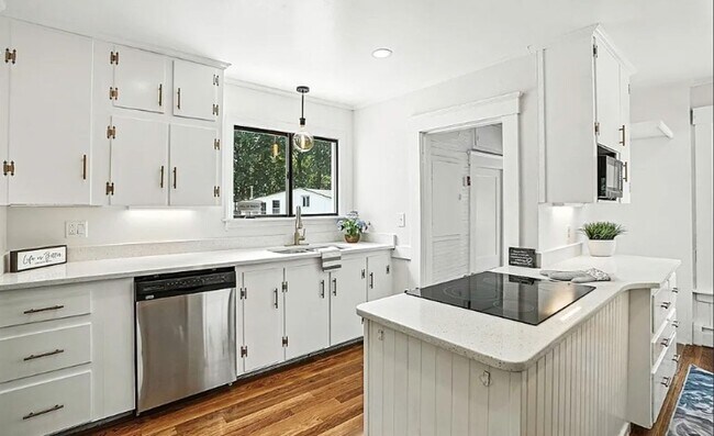 Foto del edificio - newly renovated 4 bdr farm house