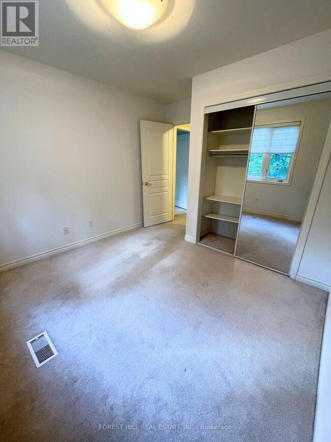 Building Photo - 11 Everson Dr