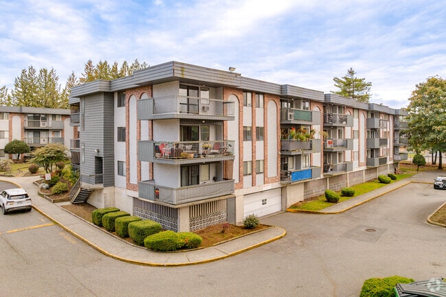 Building Photo - Charlotte Manor