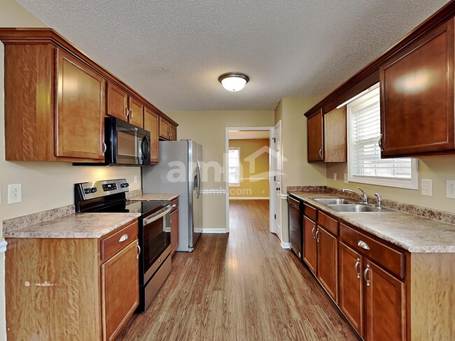 Building Photo - 3429 Queensbury Rd