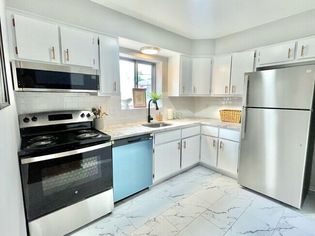 Foto del edificio - 5445 Chippewa St