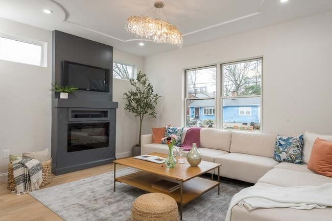 Building Photo - 6 Gordon Rd