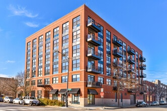 Building Photo - 1260 W Washington Blvd