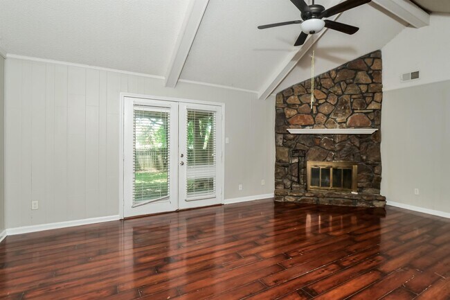 Foto del edificio - 8210 Valley Ridge Trail