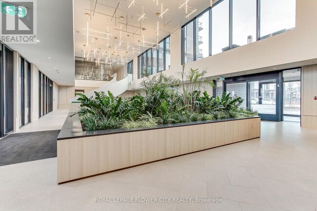 Building Photo - 3071 Trafalgar Rd