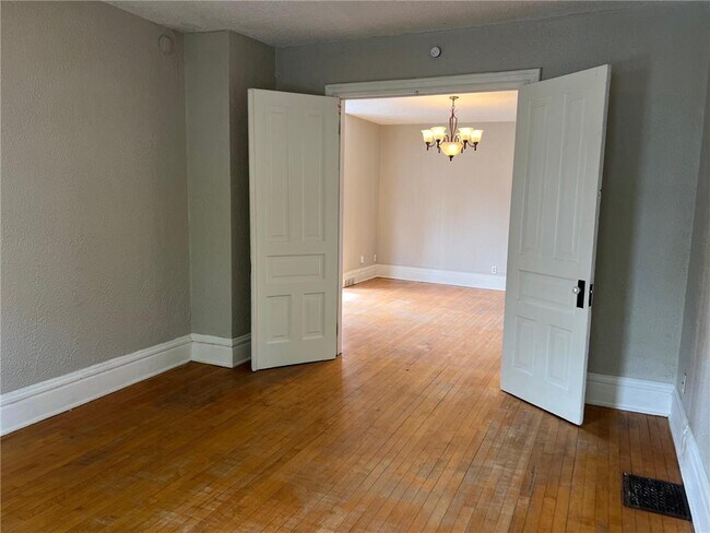 Foto del edificio - 691 Conway St