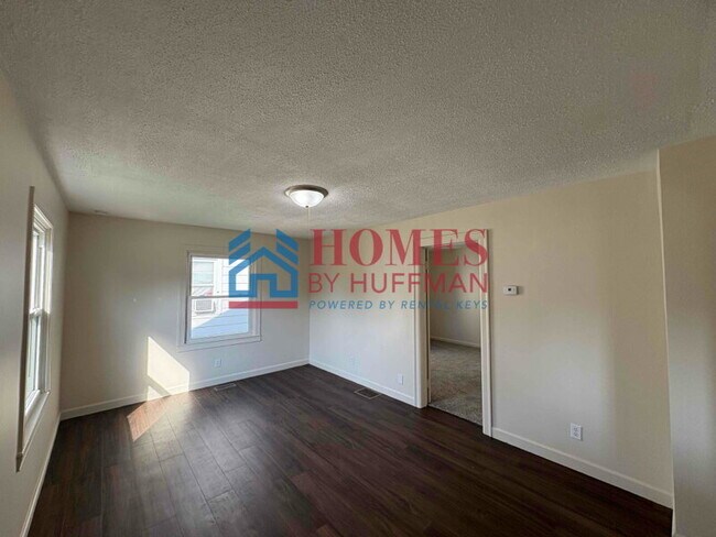 Building Photo - Westside | Two Bedroom House | Updated
