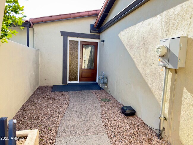 Foto del edificio - 1021 W Mission Ln