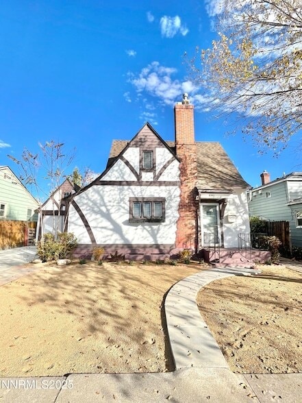 Building Photo - 531 E Taylor St