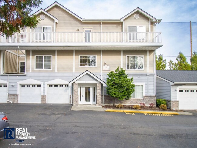 Building Photo - Beautiful 3 Bedroom Condo in Renton, WA!
