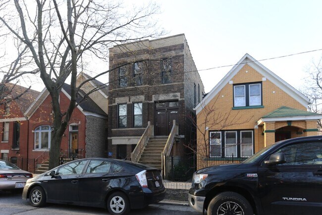 Building Photo - 2031 W Moffat St