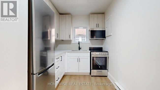 Building Photo - 1214 Avenue Rd