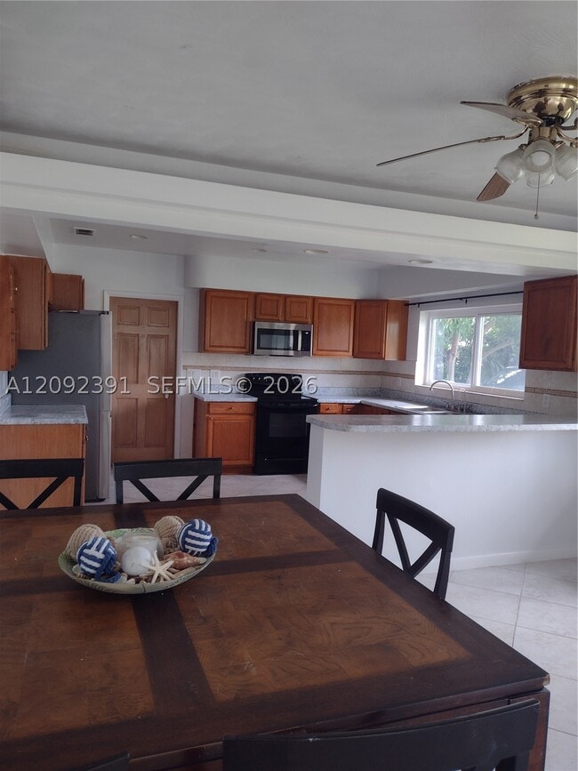 Foto del edificio - 225 E 29th Ct