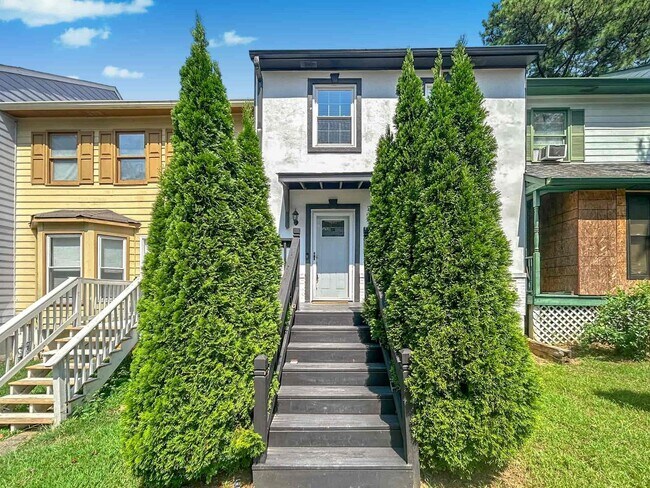 Foto del edificio - 1044 Oaks Pkwy SE