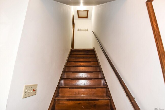 Foto del edificio - 48 CHAPEL Ln