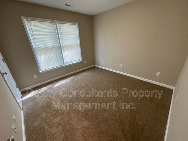 Foto del edificio - 2553 Old Mill Rd