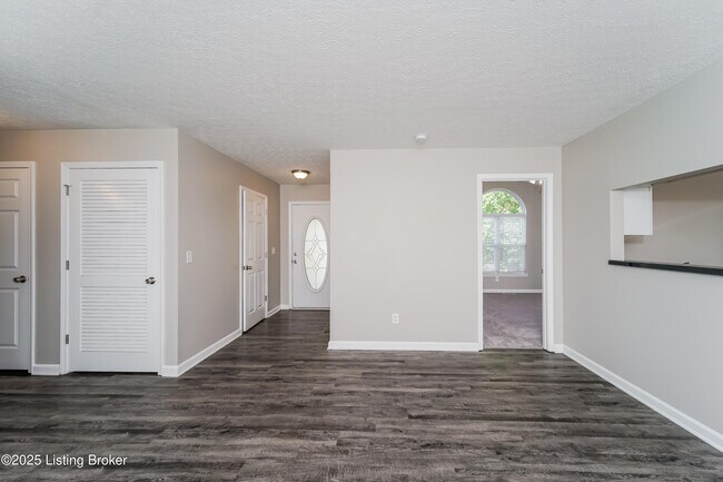 Building Photo - 6700 Leverett Ln