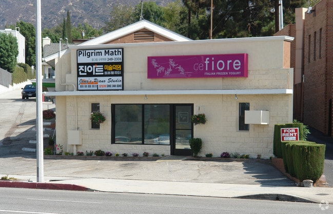 Building Photo - 3051-3055 3/4 Foothill Blvd