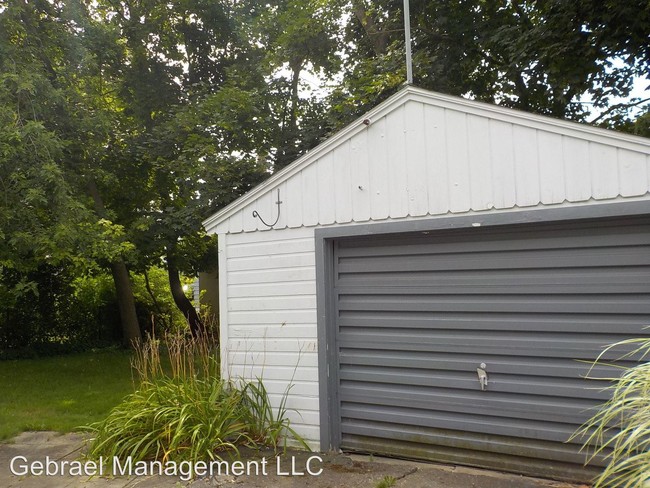 Building Photo - 2314 Windemere Ave