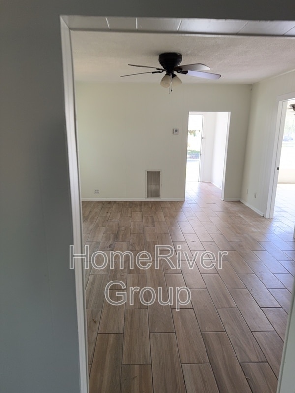 Foto principal - 1835 47th St S