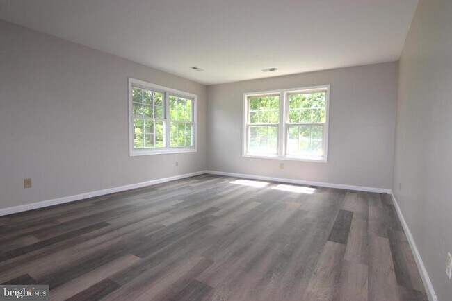 Foto del edificio - 228 Spring House Ln