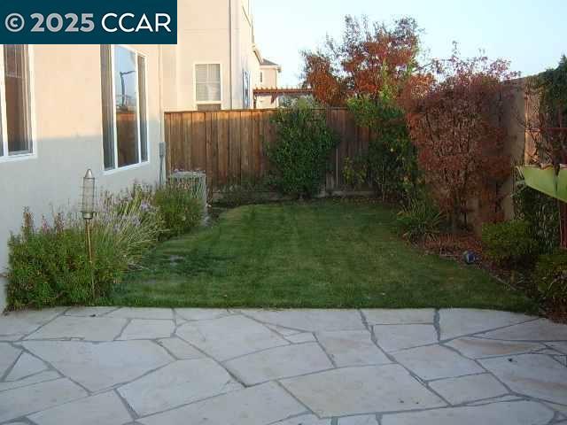 Foto del edificio - 2239 S Donovan Way