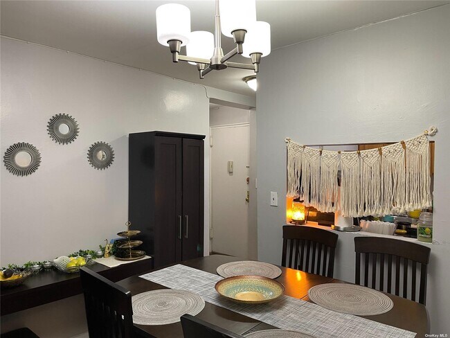 Foto del edificio - 87-70 173rd St