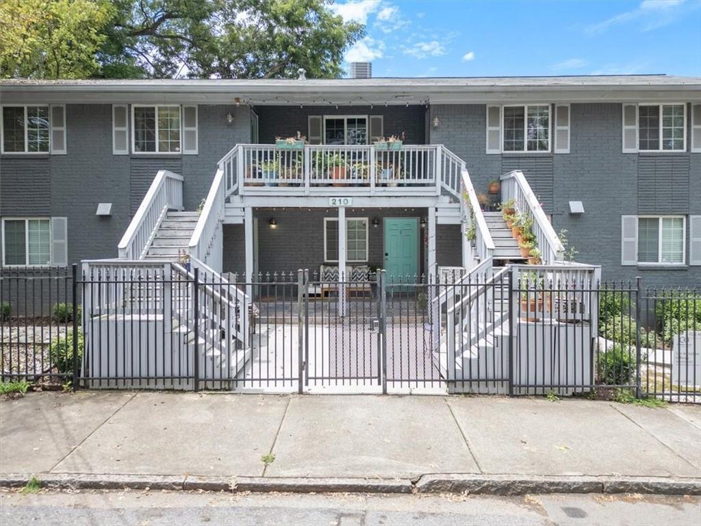 Foto principal - 210 Sampson St NE