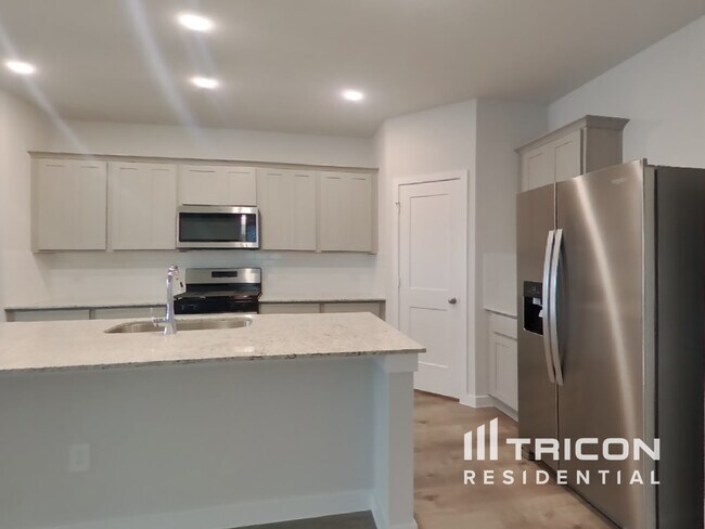 Foto del edificio - 11506 Prosperity Dr