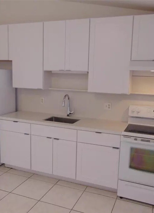 Building Photo - Davie Property 6622 LLC
